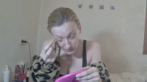 mistressmilly32 online show from February 24, 8:46 am