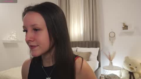 Sindy online show from February 12, 8:49 am