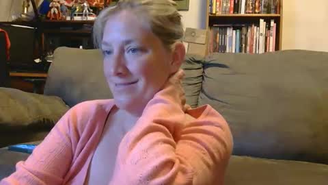 Misty Mountains online show from June 1, 3:19 am
