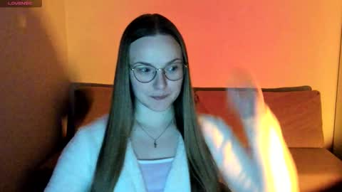 Miya online show from December 5, 5:14 pm