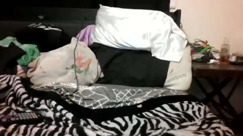 Snapshot of miztrezk chatting on September 9, 11:59 pm miztrezk online show from September 9, 11:59 pm