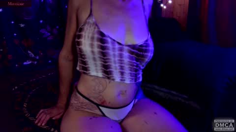 mizziijaie online show from November 5, 3:34 am