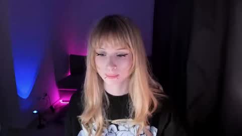 mnepohhh online show from April 3, 10:52 pm