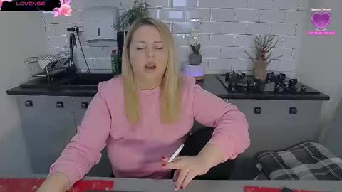 erika online show from January 9, 9:35 am