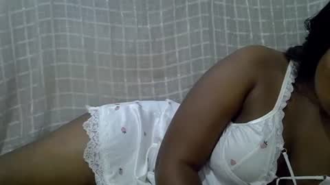 molly3211 online show from April 17, 5:20 am