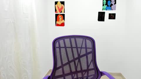 molly_13 online show from October 4, 6:08 am