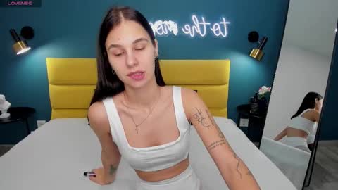 Molly  online show from November 7, 1:44 am