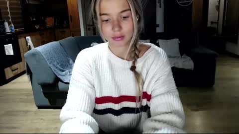 Molly online show from January 17, 2:24 pm