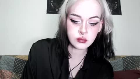 Molly Crow online show from March 9, 10:41 pm