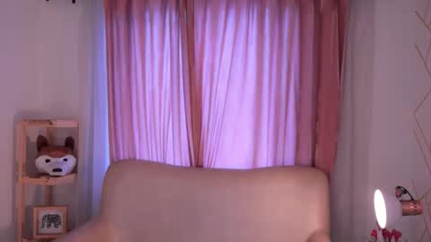   MOLLY   online show from December 1, 3:59 pm