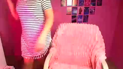 Molly online show from October 25, 11:40 am