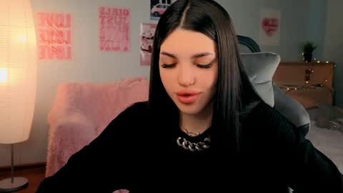 Molly online show from April 19, 4:34 am