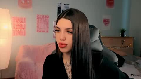 Molly online show from April 18, 4:48 am