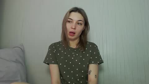 Snapshot of molly_wheel chatting on February 12, 9:10 am molly_wheel online show from February 12, 9:10 am