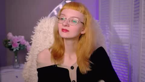 mollyjiggles online show from October 18, 8:06 am