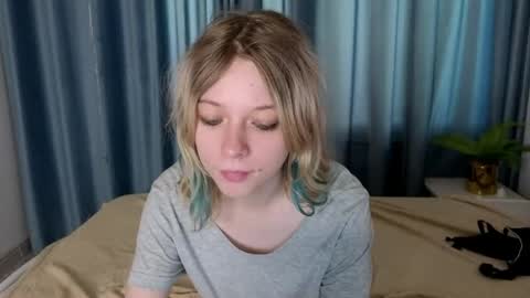 mollysally online show from April 15, 4:24 am