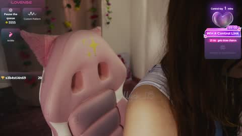 Snapshot of mollysb_05 chatting on December 4, 3:32 pm mollysb_05 online show from December 4, 3:32 pm