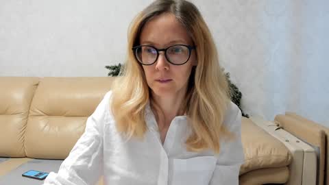 AngelMomm online show from January 30, 7:18 am