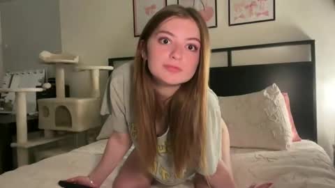 Molly Moon online show from April 2, 3:59 am