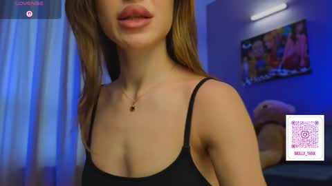 Molly online show from April 18, 11:45 am