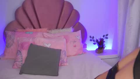 Kendall Evanz online show from November 28, 1:08 am