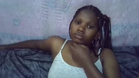 momsdoll online show from April 11, 7:45 am