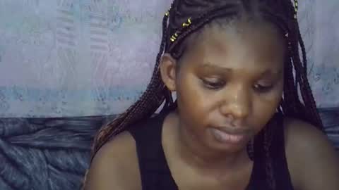 momsdoll online show from April 12, 7:55 am