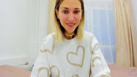 Mona online show from December 4, 5:16 am