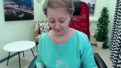 Mona online show from March 25, 11:24 am