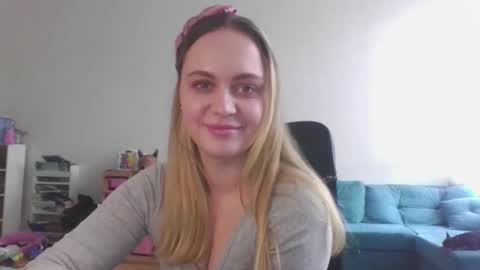 monarise online show from March 25, 11:24 am