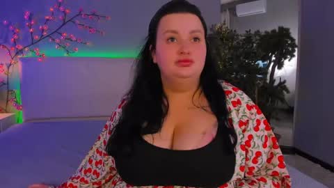 Monica online show from May 27, 12:13 pm