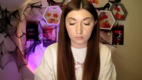 sweet girl and shine body online show from October 9, 11:58 am