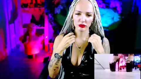 Monika online show from November 8, 12:43 pm