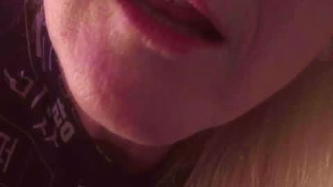 Snapshot of monicutex chatting on December 14, 3:06 am Monika online show from December 14, 3:06 am