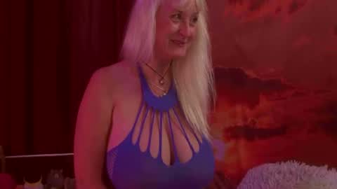 Snapshot of monicutex chatting on September 28, 1:56 am Monika online show from September 28, 1:56 am