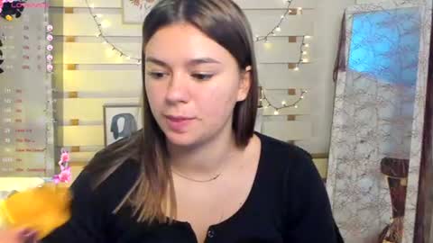 Monika online show from November 5, 2:00 pm