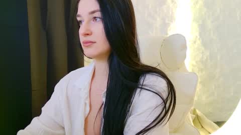 Snapshot of monique_a chatting on October 21, 4:49 am Ask me online show from October 21, 4:49 am