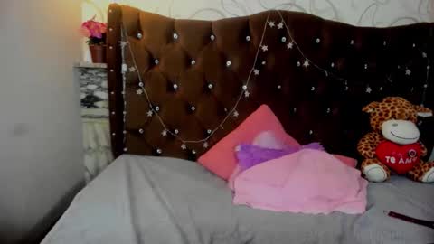 Monica online show from February 27, 8:08 pm