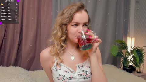 moon_puzzles online show from November 20, 9:05 pm