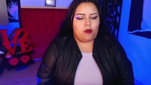 moon_sunflowers online show from September 13, 6:32 am