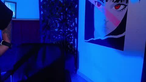 moon_sunflowers online show from September 19, 5:06 am