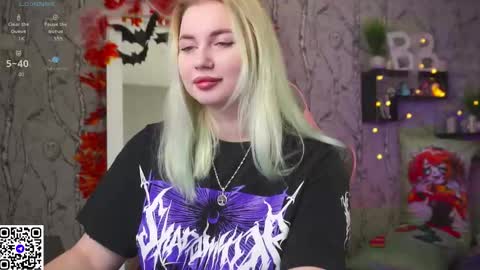 Emilia online show from October 26, 9:05 am