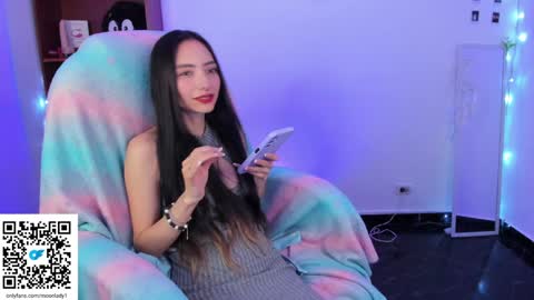 MOON  online show from January 19, 2:47 am