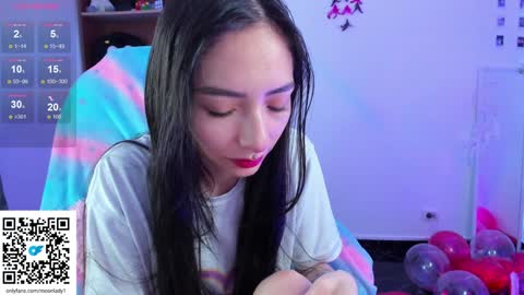 MOON  online show from February 4, 11:27 pm