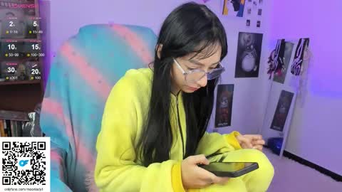 MOON  online show from October 30, 4:26 am