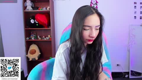 MOON  online show from January 31, 8:22 pm