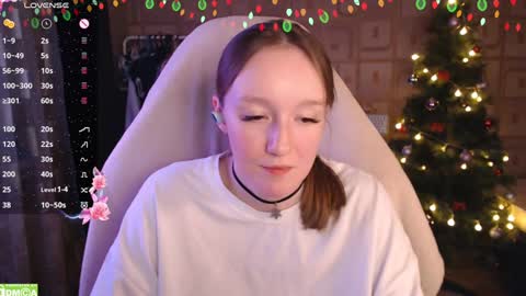 Snapshot of moonlish_siren chatting on December 30, 1:04 am Katrin online show from December 30, 1:04 am