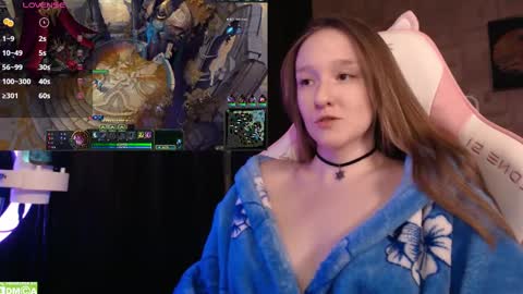 Snapshot of moonlish_siren chatting on March 2, 9:08 pm Katrin online show from March 2, 9:08 pm