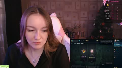 Snapshot of moonlish_siren chatting on January 20, 10:37 pm Katrin online show from January 20, 10:37 pm