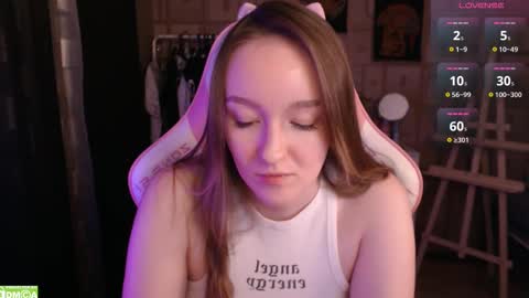 Snapshot of moonlish_siren chatting on February 25, 8:42 pm Katrin online show from February 25, 8:42 pm